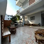 Hanna's * Μπεράτ