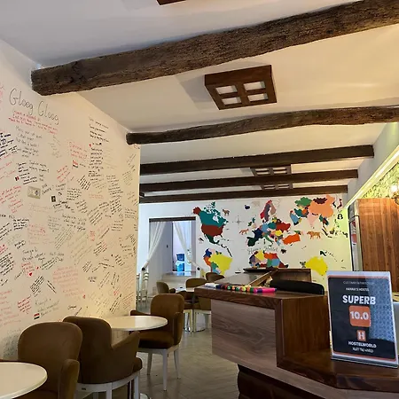 Auberge de jeunesse Hanna's Berat